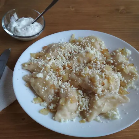 Guest house еко-садиба сова бубу Izki